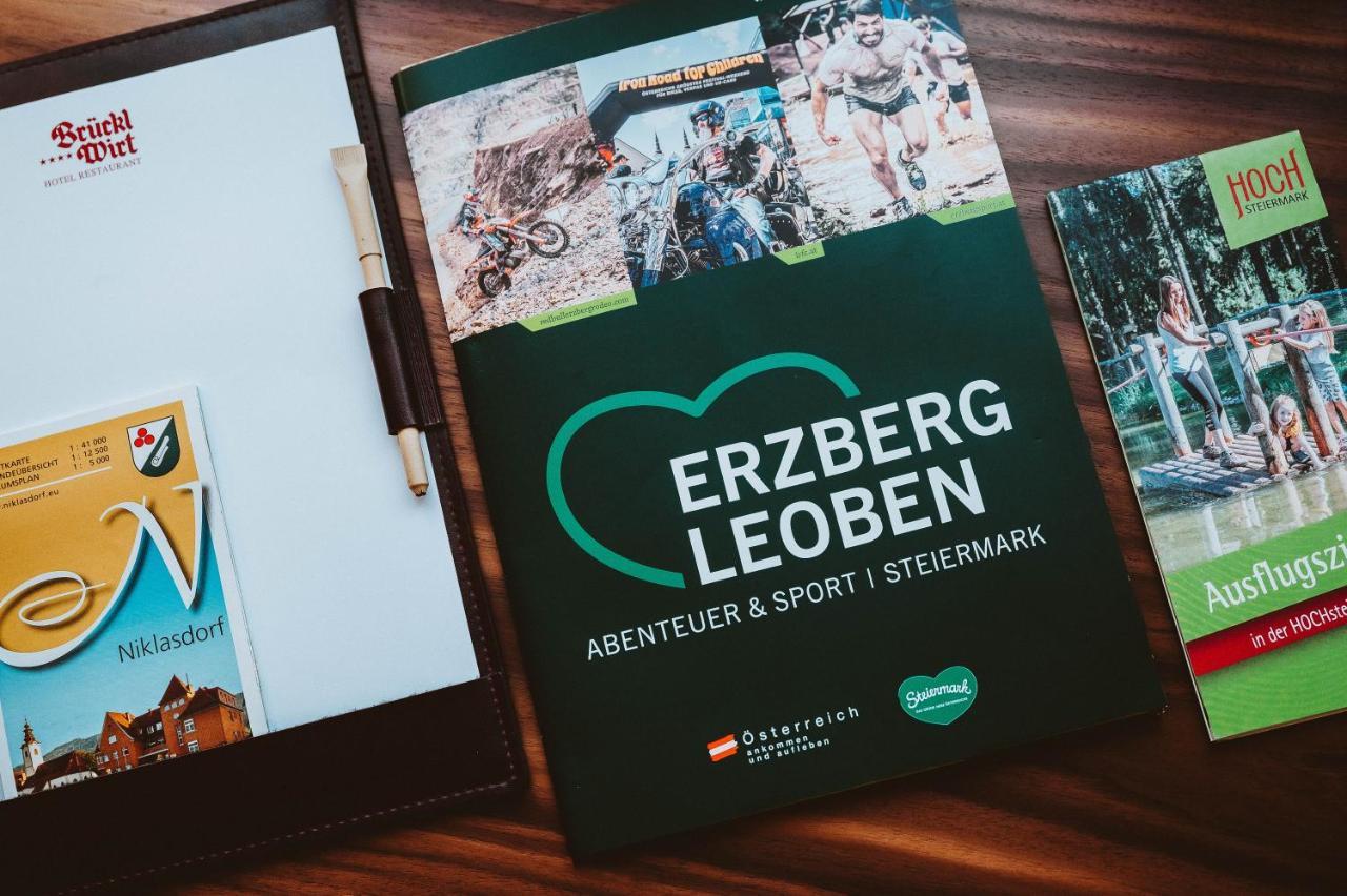 Hotel Bruecklwirt Niklasdorf Zewnętrze zdjęcie