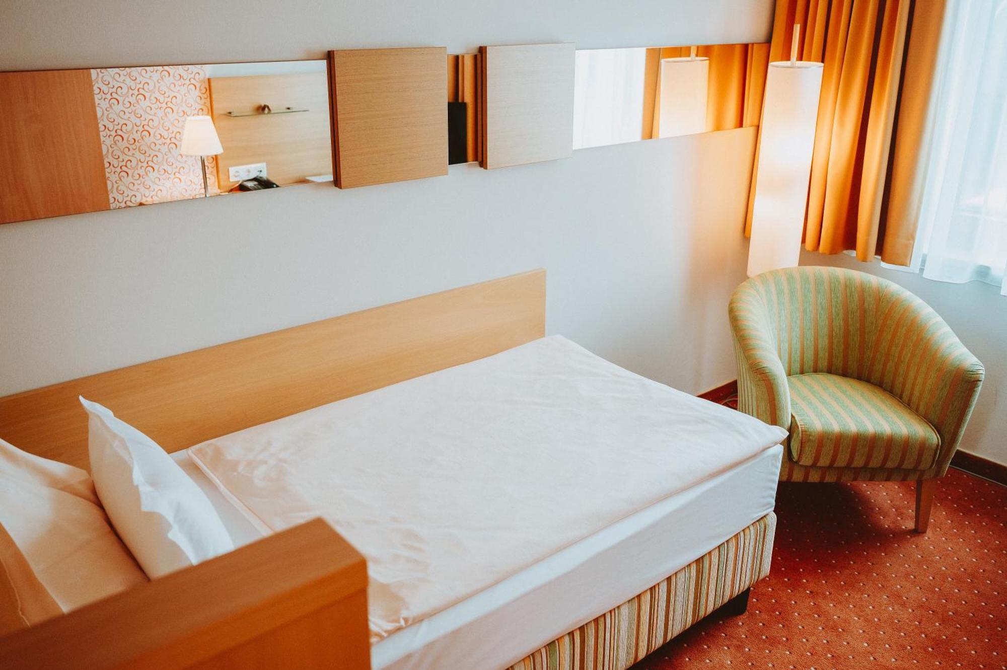 Hotel Bruecklwirt Niklasdorf Zewnętrze zdjęcie