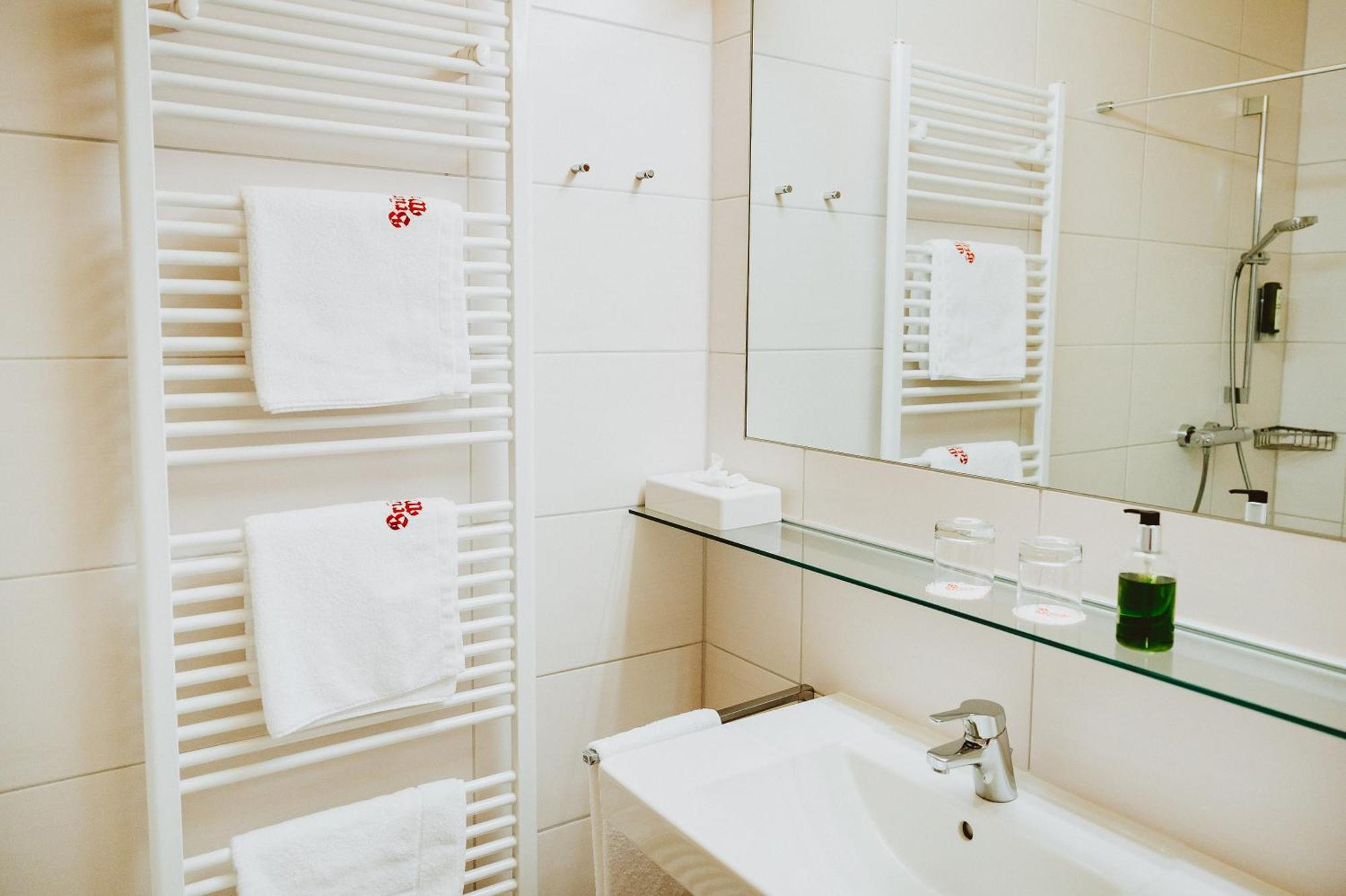Hotel Bruecklwirt Niklasdorf Zewnętrze zdjęcie